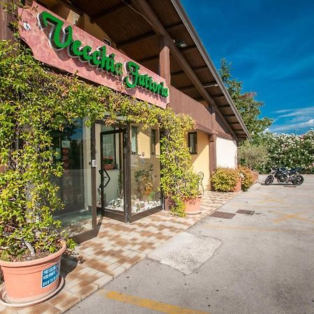 La Vecchia Fattoria Hotell Loreto Eksteriør bilde