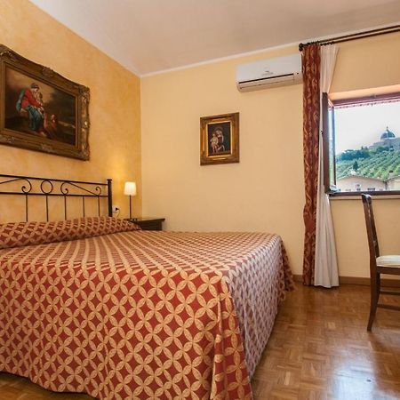 La Vecchia Fattoria Hotell Loreto Eksteriør bilde