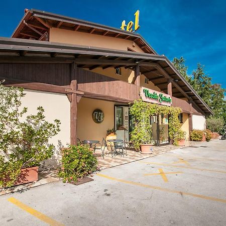 La Vecchia Fattoria Hotell Loreto Eksteriør bilde