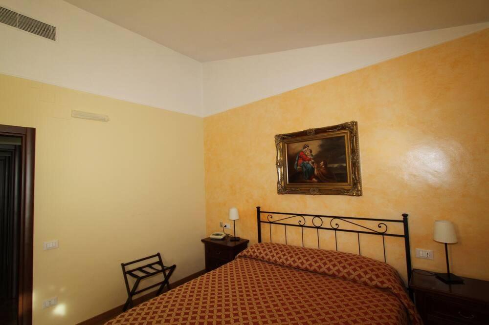 La Vecchia Fattoria Hotell Loreto Eksteriør bilde