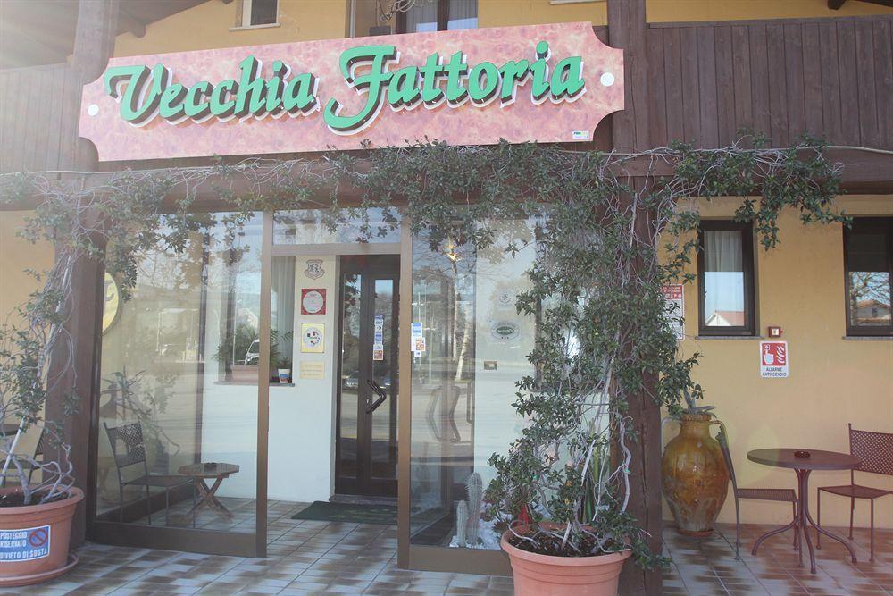 La Vecchia Fattoria Hotell Loreto Eksteriør bilde
